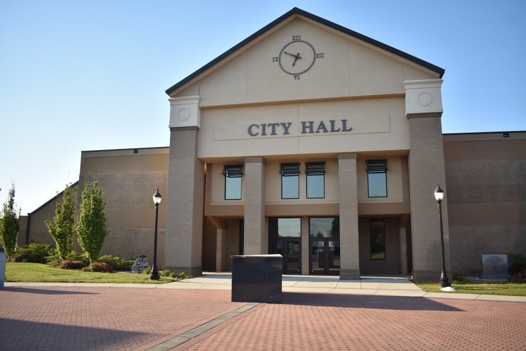 Photo of a building which is city hall.
