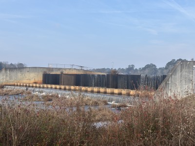 photo of the Houston Lake Dam